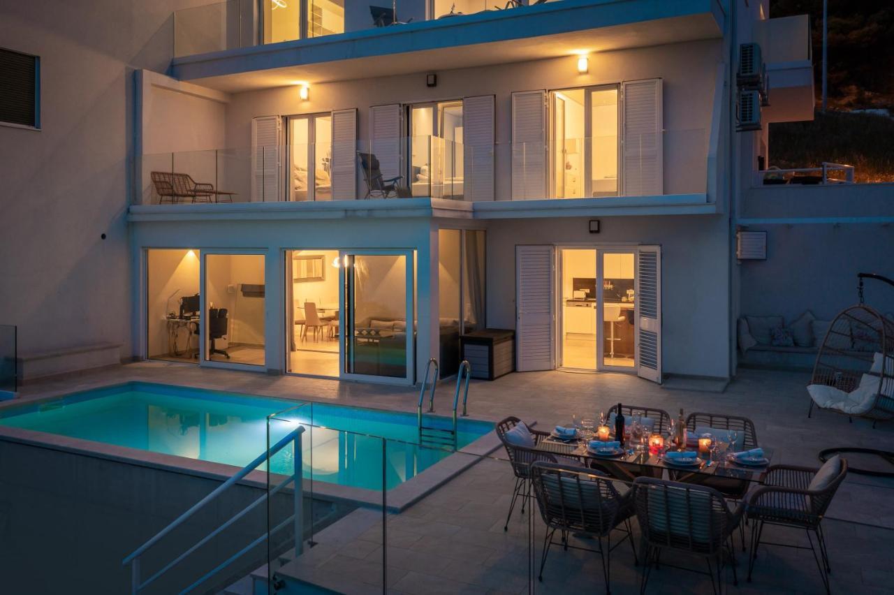 Beachfront Holiday Home - Private Heated Pool Mimice Dış mekan fotoğraf